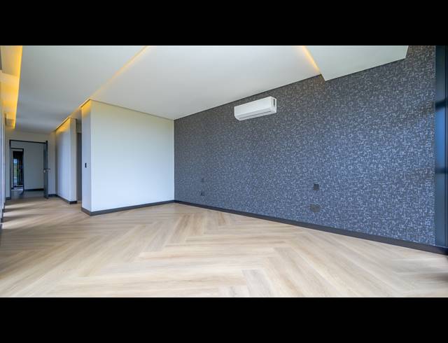 4 BEDROOM HOUSE FOR SALE IN SEATON ESTATE